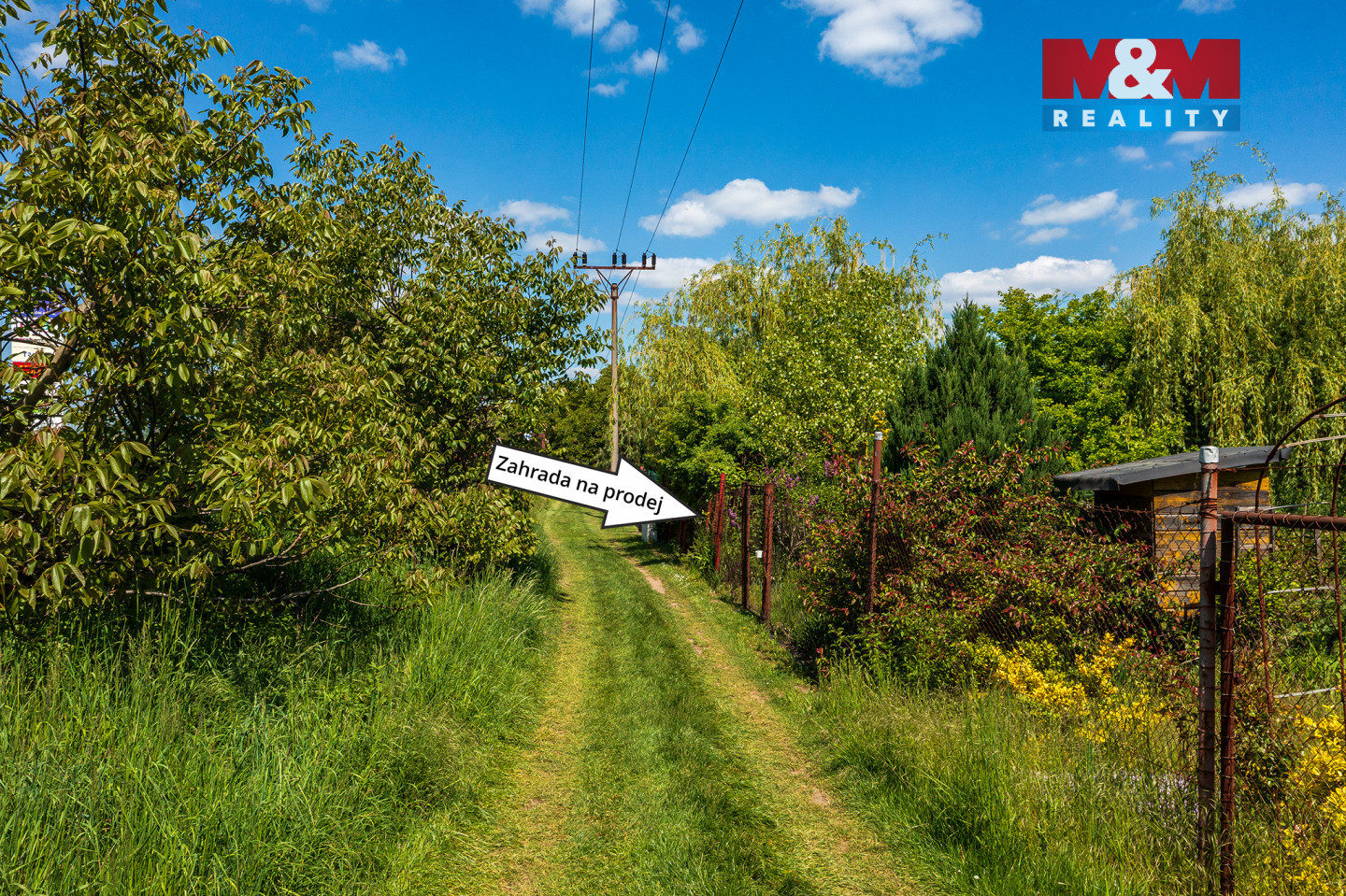 přístup k zahradě