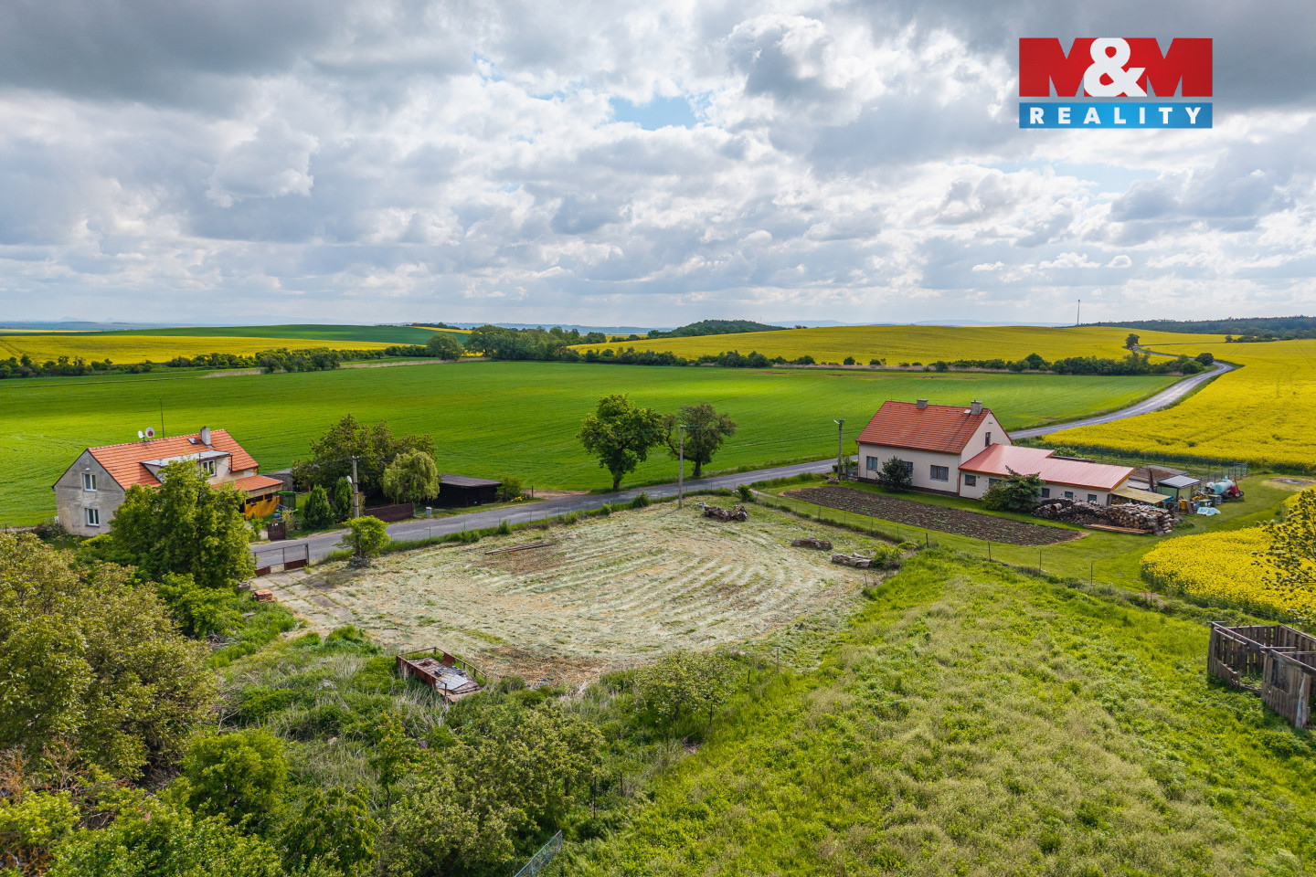 pohled na okolí pozemku