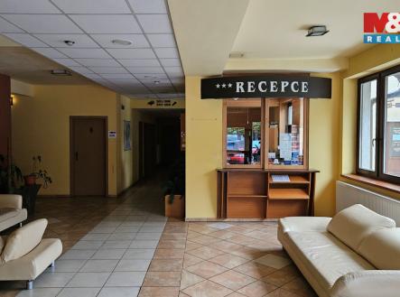 Pronájem hotel, 2 806 m²