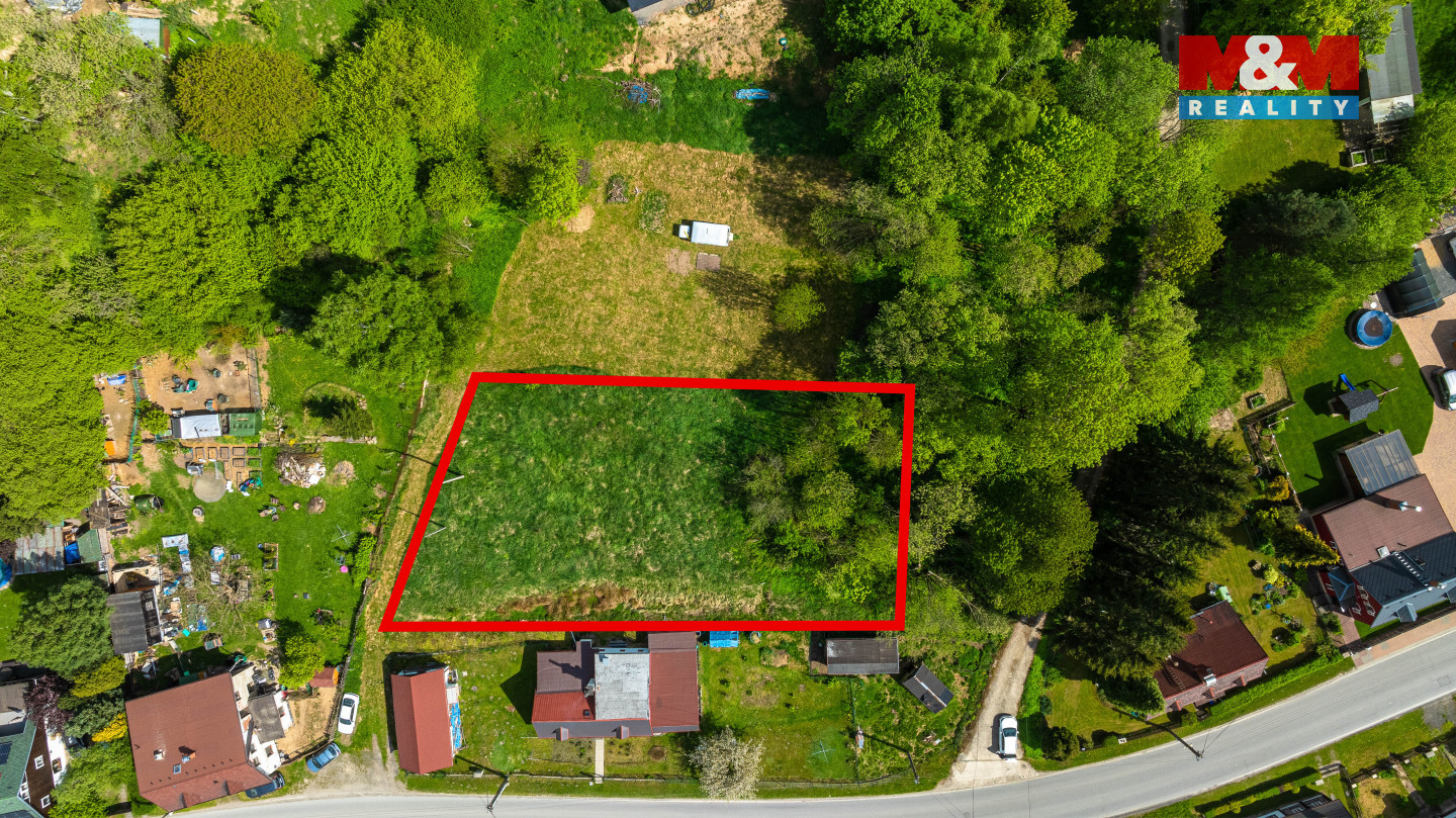 Pohled na pozemek