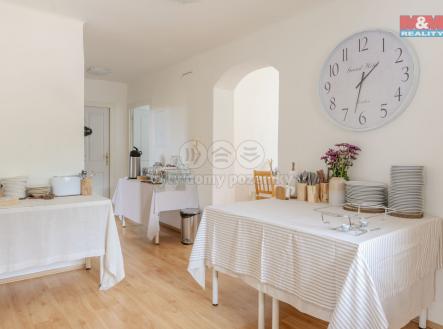 Prodej hotel, 765 m²