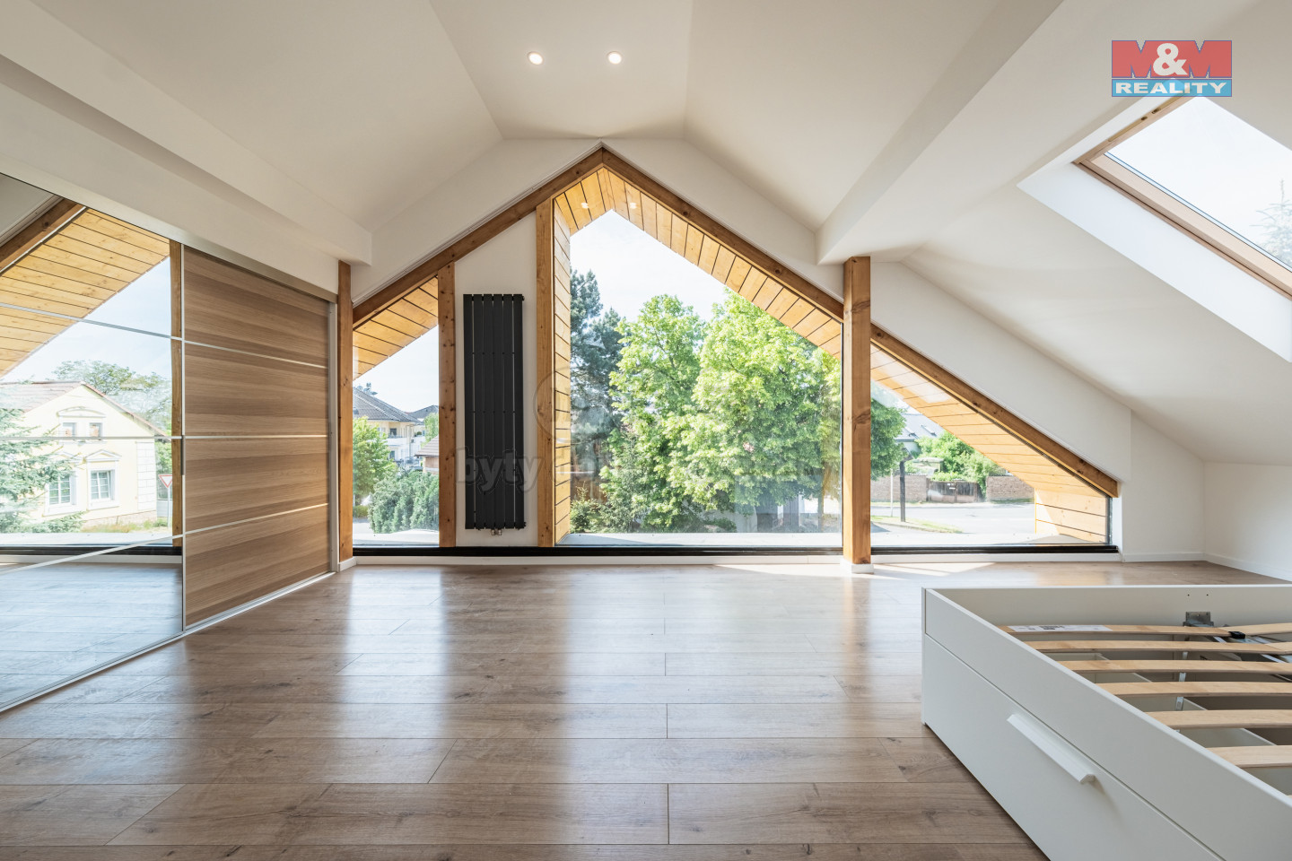 909195 - Prodej rodinného domu, 190 m², Praha, ul. Žampiónová