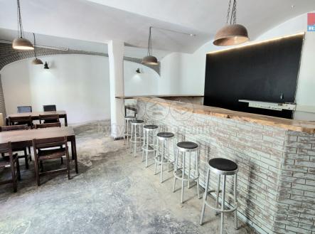 Pronájem - obchodní prostor, 157 m²