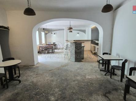 Pronájem - obchodní prostor, 157 m²