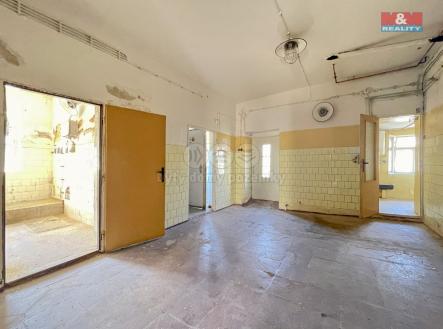 Prodej - obchodní prostor, 98 m²