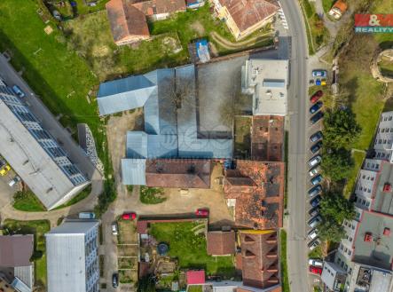 Prodej pozemku pro komerční výstavbu, 1 795 m²