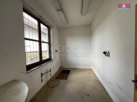 Prodej - obchodní prostor, 93 m²