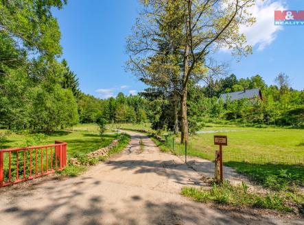 Prodej - pozemek pro bydlení, 1 072 m²