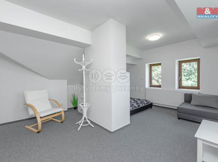 Prodej hotel, 386 m²