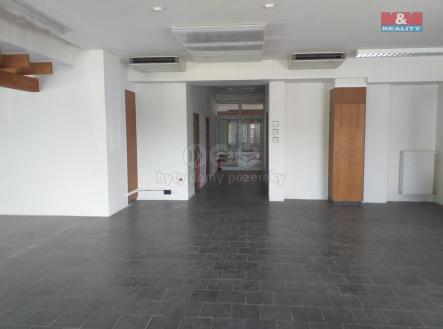 Pronájem kanceláře, 188 m²