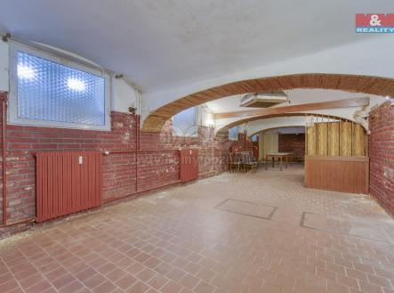 Pronájem - restaurace, 170 m²