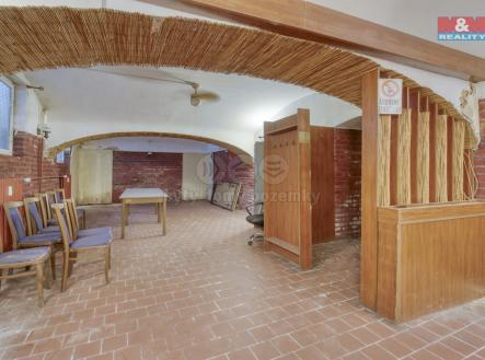 Pronájem - restaurace, 170 m²