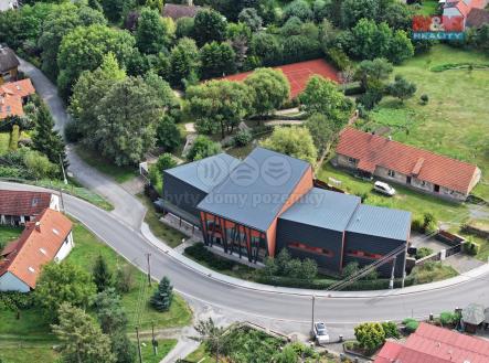 Pronájem obchodní prostor, 1 076 m²