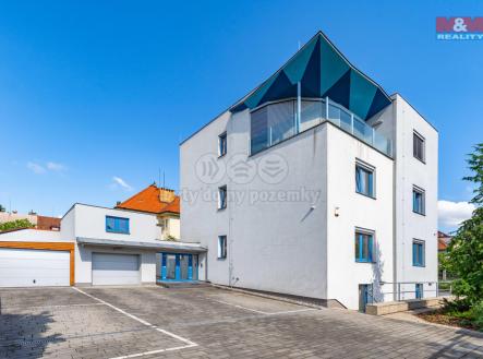 Pronájem - restaurace, 100 m²