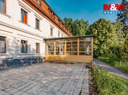 Prodej domu/vily, 1 700 m²