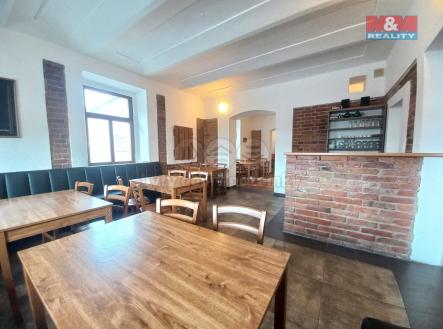 Pronájem - restaurace, 240 m²