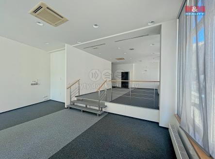 Pronájem obchodní prostor, 280 m²