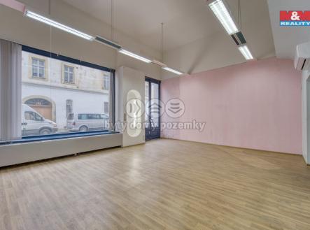 Pronájem - obchodní prostor, 70 m²