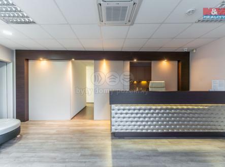 Pronájem - obchodní prostor, 168 m²