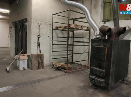Pronájem výrobní prostor, 821 m²