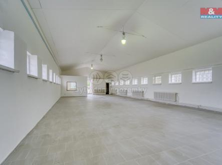 Pronájem - skladovací prostor, 436 m²