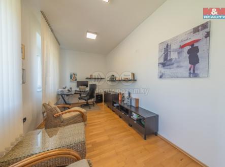 Pronájem - obchodní prostor, 192 m²