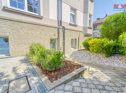 Prodej obchodní prostor, 70 m²