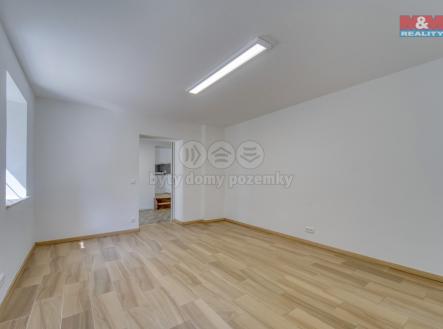Prodej obchodní prostor, 70 m²