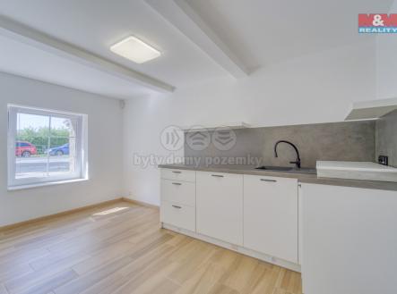 Prodej obchodní prostor, 70 m²