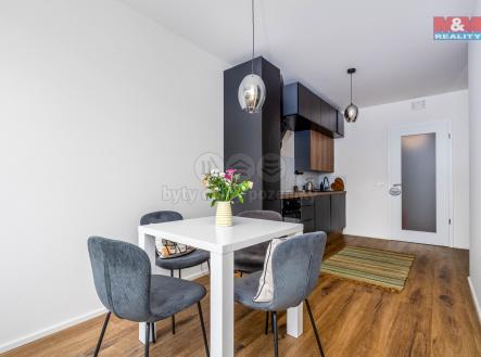 Prodej bytu, 1+kk, 42 m²