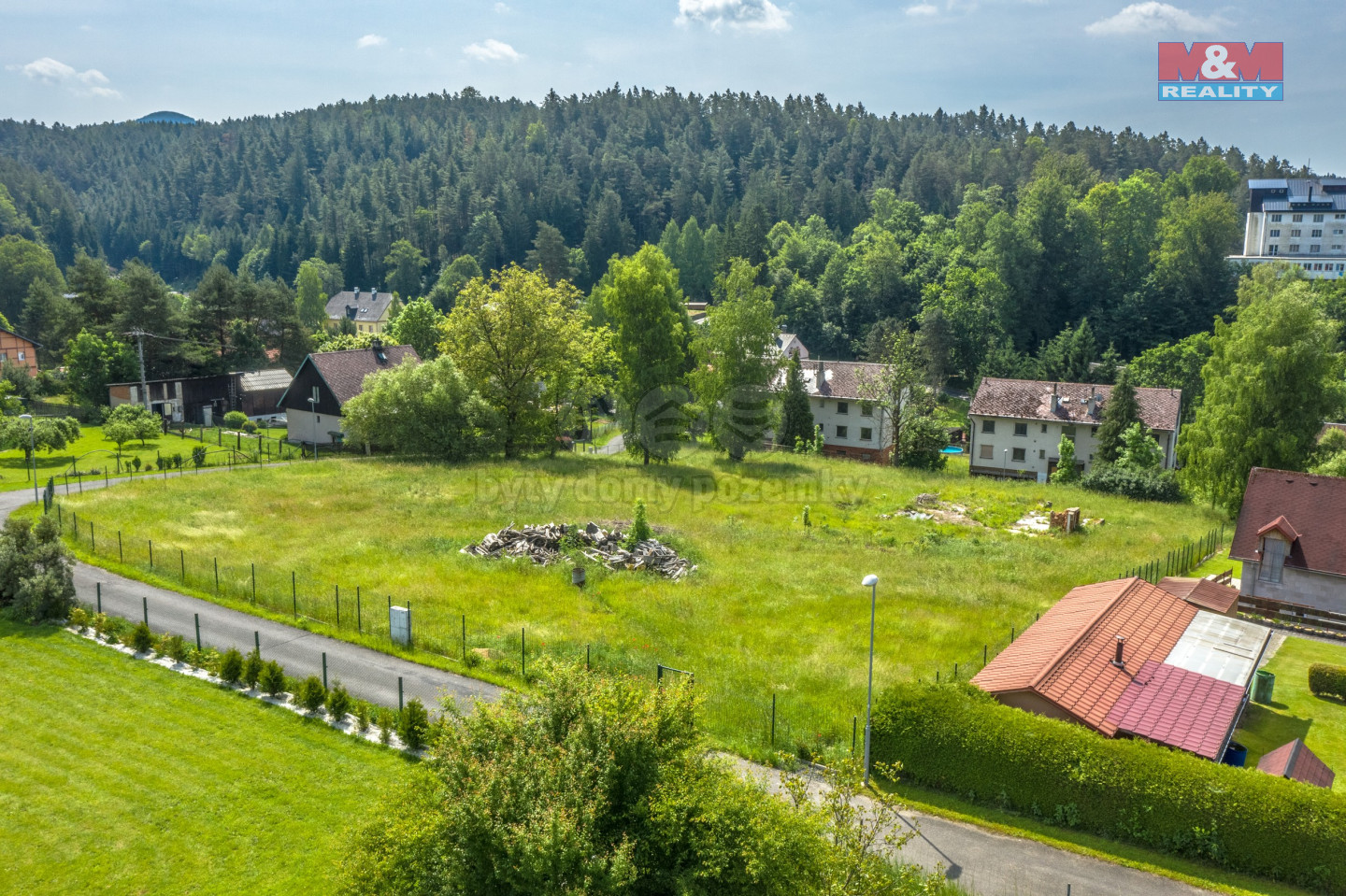 Pohled na pozemek