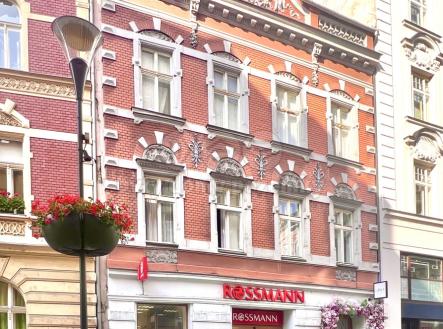 Pronájem - obchodní prostor, 252 m²