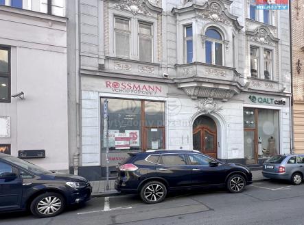 Pronájem - obchodní prostor, 252 m²