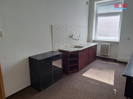 Pronájem kanceláře, 70 m²