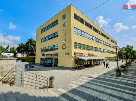 Pronájem - obchodní prostor, 202 m²
