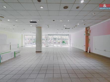 Pronájem - obchodní prostor, 202 m²