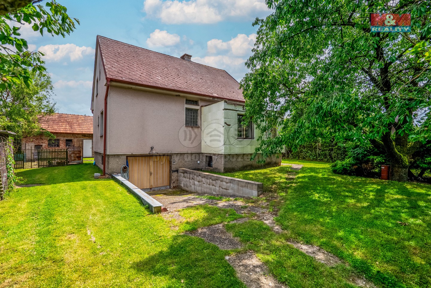 dům a zahrada