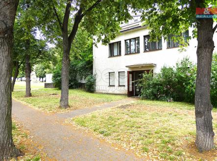 Pronájem - obchodní prostor, 394 m²