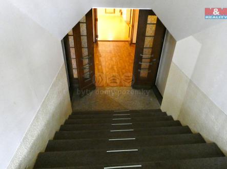 Pronájem - obchodní prostor, 394 m²