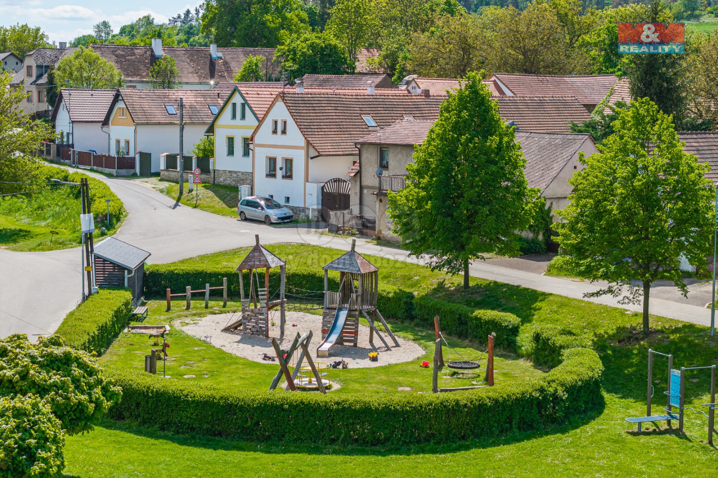 Milšov hřiště.jpg