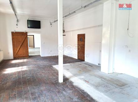 Pronájem obchodní prostor, 221 m²