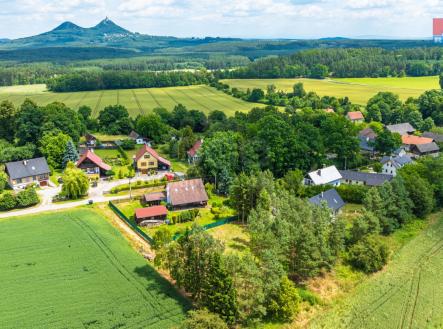 Prodej pozemku pro bydlení, 1 633 m²