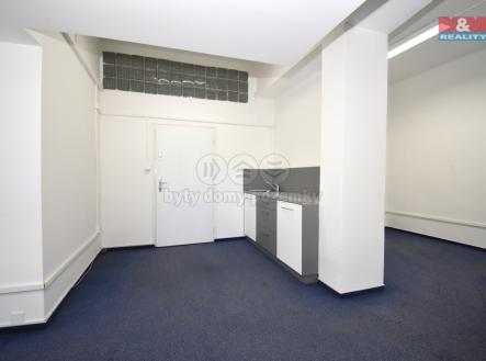 Pronájem - obchodní prostor, 88 m²