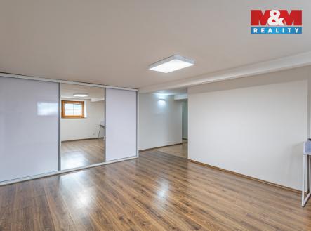 Prodej kanceláře, 64 m²