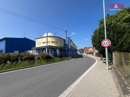 Pronájem - kanceláře, 310 m²