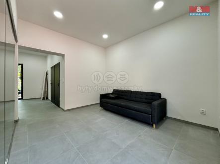 Pronájem obchodní prostor, 35 m²