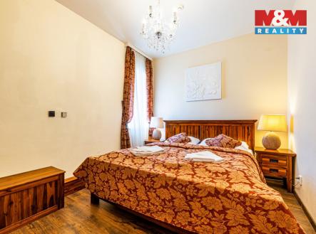 Pronájem bytu, 2+kk, 80 m²