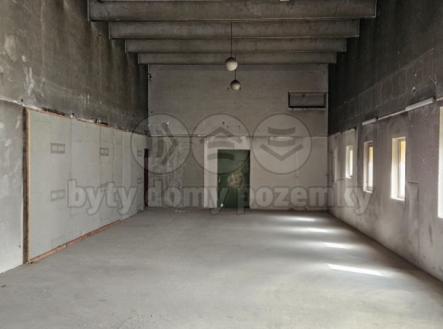 Pronájem skladovací prostor, 200 m²
