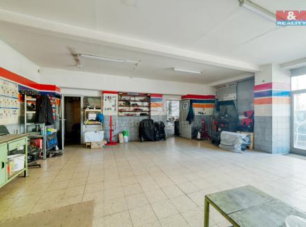 Prodej - obchodní prostor, 932 m²