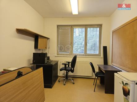 Pronájem - kanceláře, 63 m²